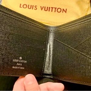 louis vuitton black bifold wallet